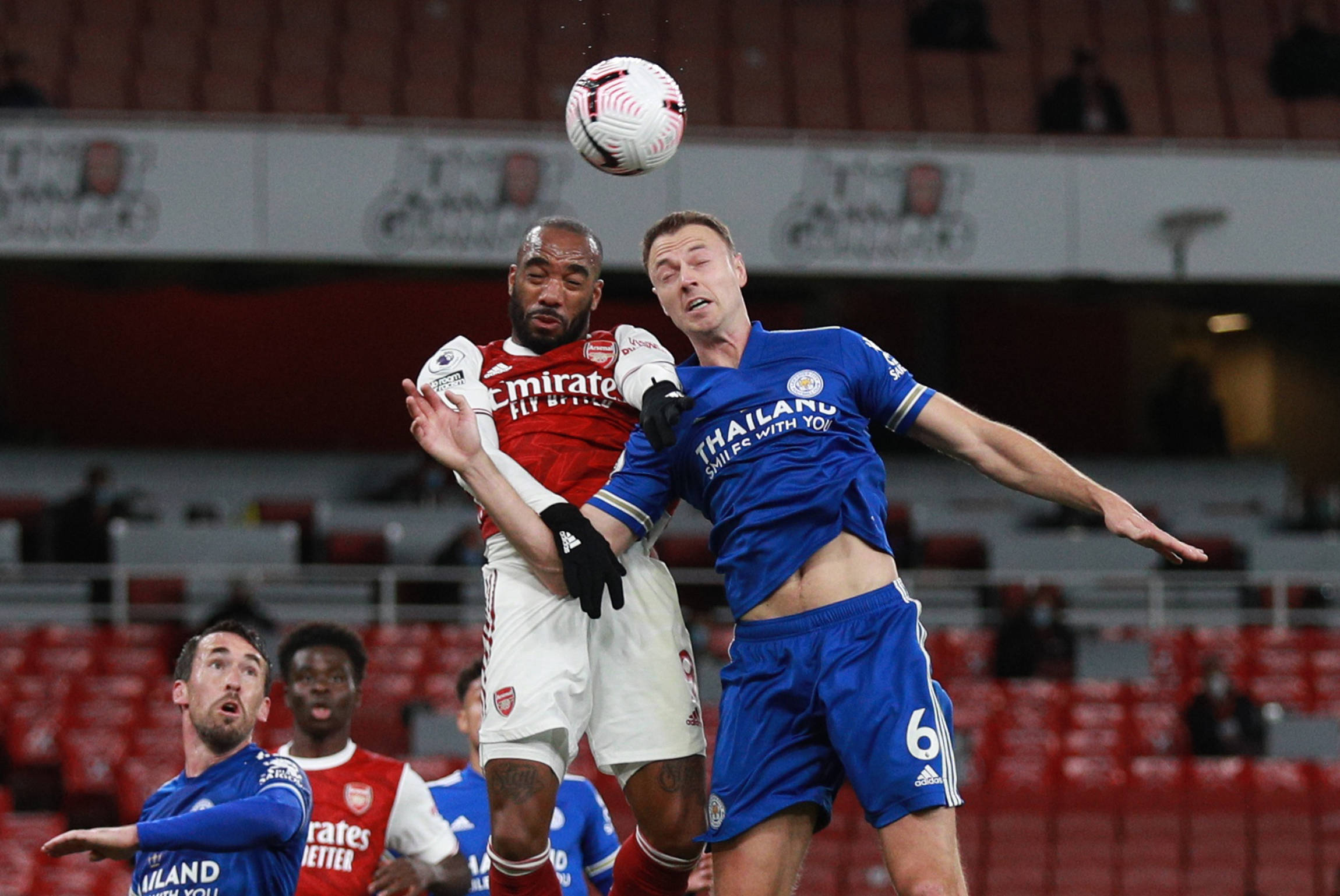 背后或许有 背后或许有